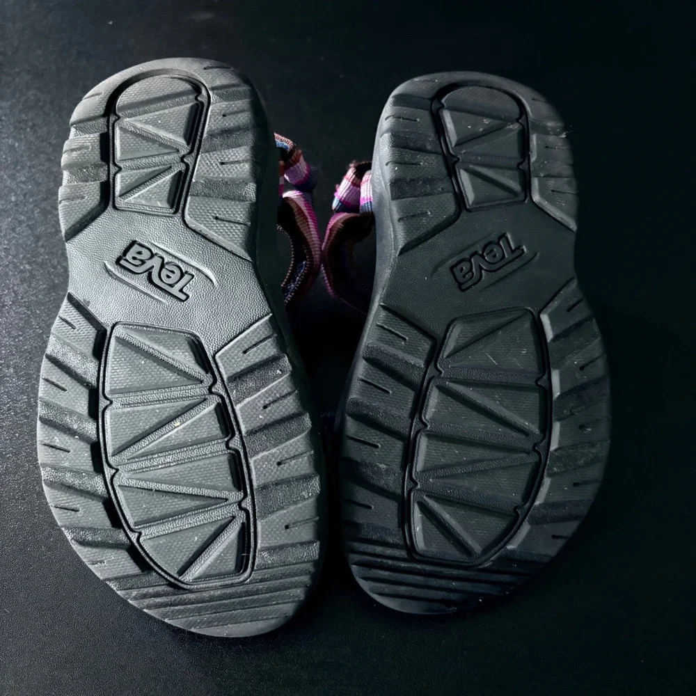 Teva Hurricane XLT2 sandals Kids size 11 no tie summer purple girls easy slip on